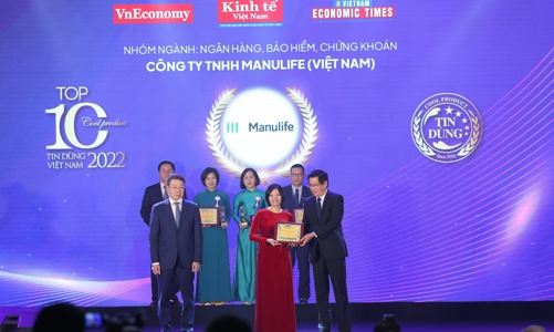 Bảo hiểm sức khỏe của Manulife được vinh danh tại chương trình 