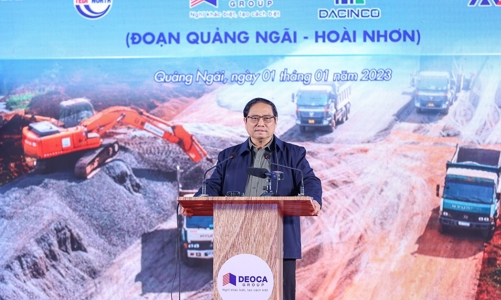 Thủ tướng phát lệnh khởi công đồng loạt 12 dự án cao tốc Bắc-Nam