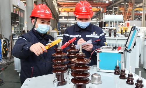 Loạt cảng biển và nhà máy quan trọng bị tê liệt vì bùng dịch ở Trung Quốc