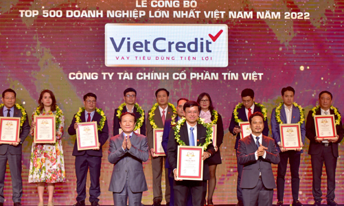 VietCredit được vinh danh trong 500 doanh nghiệp lớn nhất Việt Nam VNR500 lần thứ 2 liên tiếp
