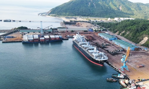 Hợp tác toàn diện Việt - Lào trong vận tải thuỷ, mở đường xuất nhập khẩu hàng hoá cho Lào