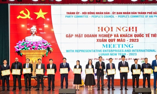 Hải Phòng biểu dương các doanh nghiệp và tổ chức quốc tế tiêu biểu năm 2022