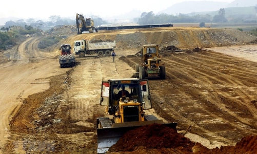 Chính phủ đẩy mạnh đầu tư công, cổ phiếu nhóm nào hưởng lợi?