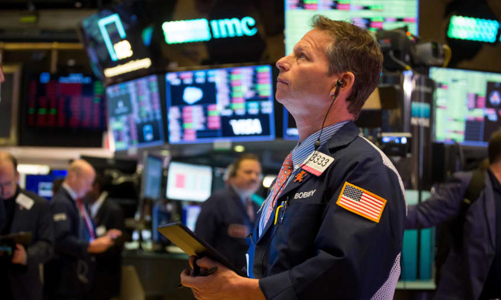 Chứng khoán Mỹ giảm mạnh nhất hơn nửa tháng, giá dầu tụt dốc vì mối lo suy thoái