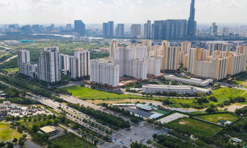 Bất động sản tiếp tục gặp bất lợi về vốn trong nửa đầu năm 2023