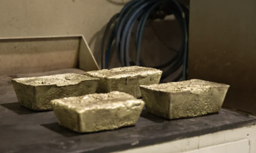 Giá vàng thế giới giữ đà hồi phục, trong nước nhích lên