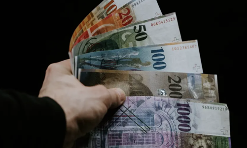 Vì sao Thuỵ Sỹ sắp trưng cầu dân ý về “xã hội không tiền mặt”?