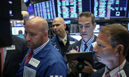 Chứng khoán Mỹ tụt giảm khi mùa báo cáo lợi nhuận dần kết thúc