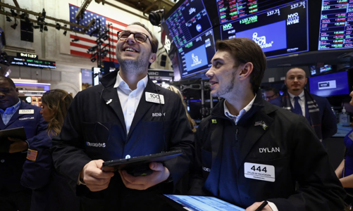 Chứng khoán Mỹ xanh rực trước ngày đón báo cáo CPI, giá dầu tăng nhẹ