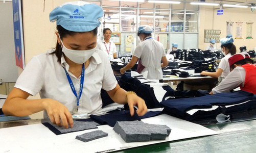 Hà Nội hỗ trợ 700.000 – 3 triệu cho đồng lao động mất việc, giảm giờ làm