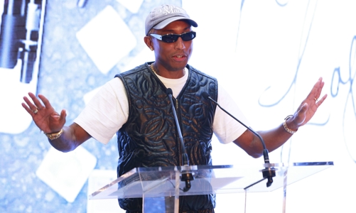 Chọn một nhạc sỹ làm giám đốc sáng tạo, Louis Vuitton toan tính điều gì?