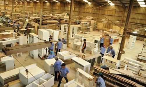 Chính thức áp thuế chống bán phá giá đối với bàn, ghế gỗ nhập khẩu 