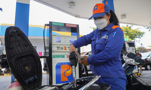 Cử tri đề xuất bỏ thuế tiêu thụ đặc biệt với xăng, Bộ Tài chính nói chưa cần thiết