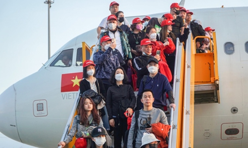 Nối dài đà tăng trưởng 90% hai tháng đầu năm, hàng không ráo riết kích cầu trở lại