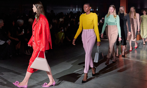 Prada chứng minh đẳng cấp của nhà mốt có doanh số bán lẻ cao nhất