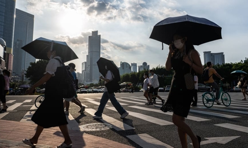 Kinh tế Trung Quốc có dấu hiệu phục hồi vững trước kỳ họp Quốc hội