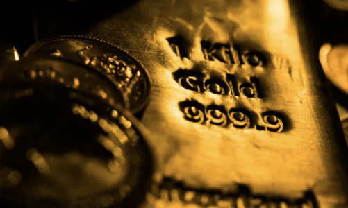 Giá vàng chững, “cá mập” SPDR Gold Trust bán ròng gần 3 tấn vàng