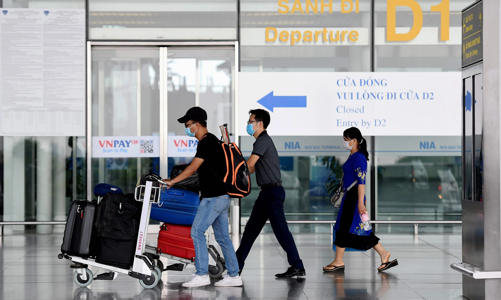 Từ ngày 15/3, Trung Quốc mở lại tour khách đoàn tới Việt Nam 