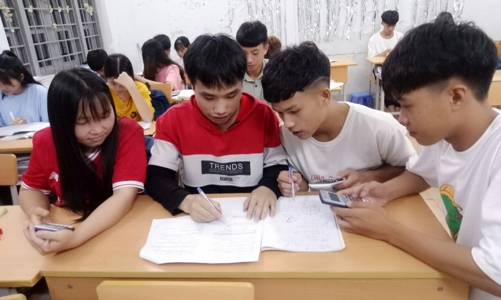 Xóa đói, giảm nghèo trong giáo dục cần hài hòa trong phát triển