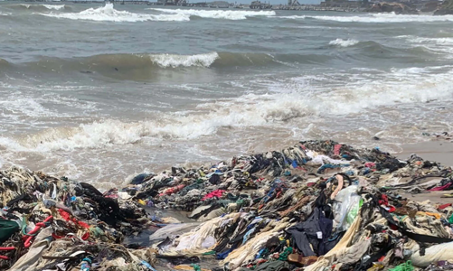 Ai chịu trách nhiệm về ô nhiễm vi sợi của ngành thời trang?