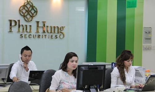 Chứng khoán Phú Hưng rút hồ sơ niêm yết trên HoSE, đặt mục tiêu lãi 2023 gấp đôi 2022