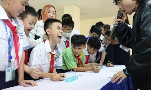 Khởi động cuộc thi “Solve for Tomorrow”, giá trị giải thưởng lên đến 8 tỷ đồng