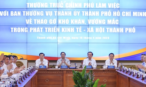 Thủ tướng Chính phủ Phạm Minh Chính làm việc với Ban Thường vụ Thành ủy TP.HCM