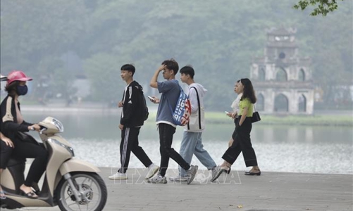 Hà Nội yêu cầu người dân đeo khẩu trang tại nơi đông người