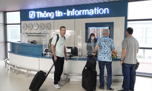 Nhu cầu đi lại tăng vọt, sản lượng bay quốc tế tại sân bay Nội Bài phục hồi 80%