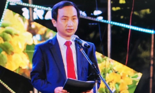 Khai mạc lễ hội “Tam Kỳ mùa hoa sưa” thu hút hàng chục nghìn du khách  