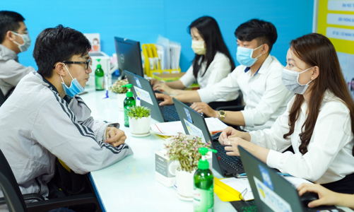 Tuyển sinh 2023: Nơi tăng học phí, nơi tung học bổng để thu hút thí sinh