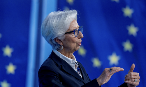 ECB giảm tốc độ tăng lãi suất