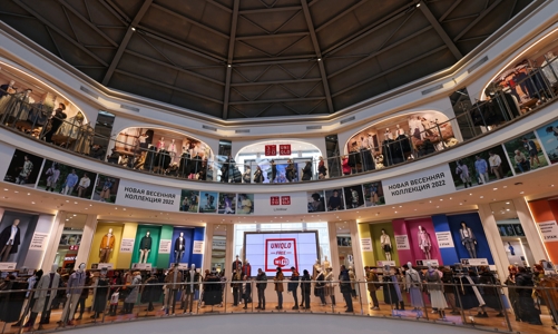 Uniqlo quyết định bán hầu hết các cửa hàng ở Nga?