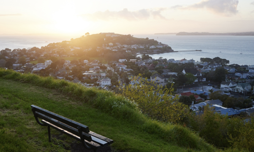 Giá bất động sản cao cấp toàn cầu giảm lần đầu tiên kể từ 2009