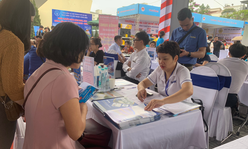 Hơn 7.000 người tham dự ngày hội lao động, việc làm tại Hà Nội