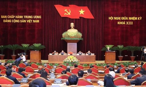 Ngày làm việc thứ nhất của Hội nghị giữa nhiệm kỳ Ban Chấp hành Trung ương Đảng