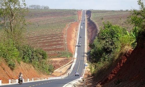 Ưu tiên đầu tư vận tải hàng không, đường sắt, nâng cao dịch vụ logistics tại 5 tỉnh vùng Tây Nguyên