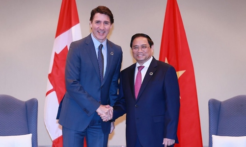 Thủ tướng tiếp xúc song phương nhân dịp dự Hội nghị Thượng đỉnh G7 mở rộng