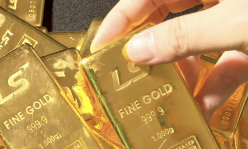 Vàng thế giới trượt giá, trong nước “cố thủ” mốc 67 triệu đồng/lượng