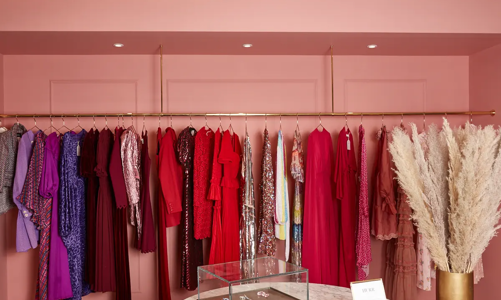 Tiềm năng lớn của thị trường cho thuê quần áo