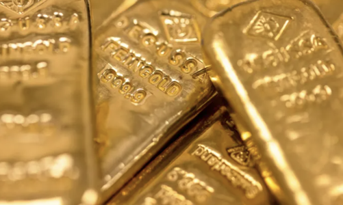 Vàng chững giá dù đương đầu áp lực giảm từ nhiều phía