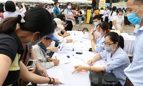 Nhu cầu tuyển dụng ở phần lớn các lĩnh vực trên thị trường lao động đều giảm