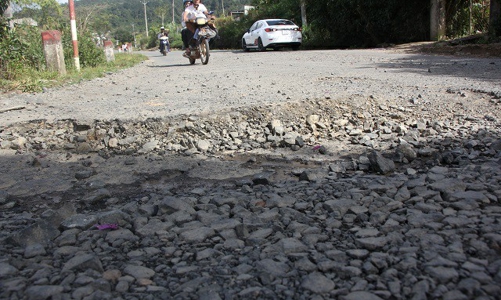 Bảo trì không ngăn được xuống cấp, Quốc lộ 27 qua Lâm Đồng mòn mỏi chờ vốn 15 năm