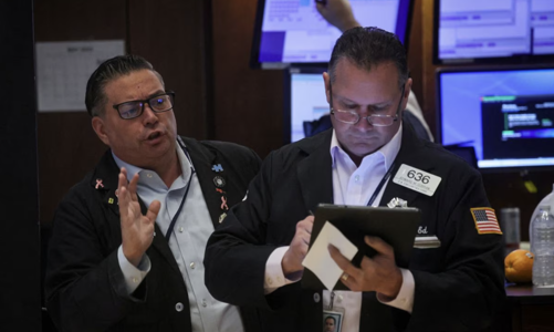 S&P 500 tăng 4 tuần liên tiếp