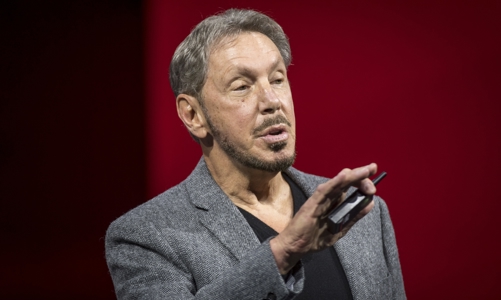 Cổ phiếu Oracle gặp thời, Larry Ellison giàu hơn Bill Gates