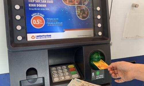 Quảng Nam: Đẩy mạnh chi trả trợ cấp thất nghiệp không dùng tiền mặt