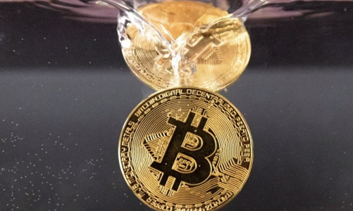 Đằng sau việc giá Bitcoin bất ngờ tăng tốc lên 30.000 USD