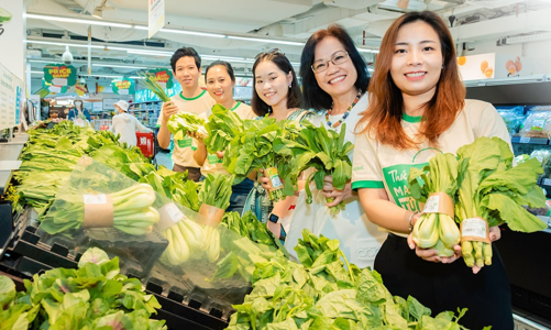 Doanh nghiệp và người tiêu dùng chung tay “Tiêu dùng xanh – Cùng sống lành”