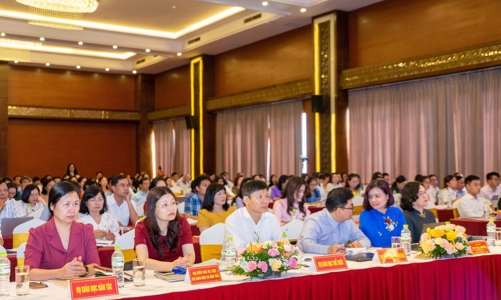 Đề xuất nhiều giải pháp giữ chân giáo viên mầm non