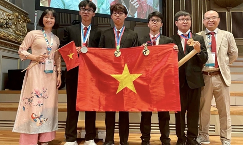 Học sinh Việt Nam đạt 3 Huy chương vàng và 1 Huy chương Bạc  Olympic Hóa học Quốc tế 2023